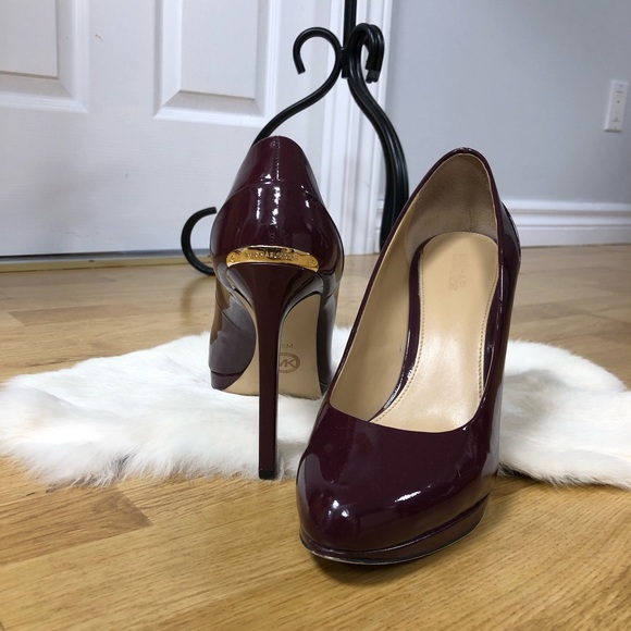 Michael Kors pumps 8 1/2 - Picture 15 of 16